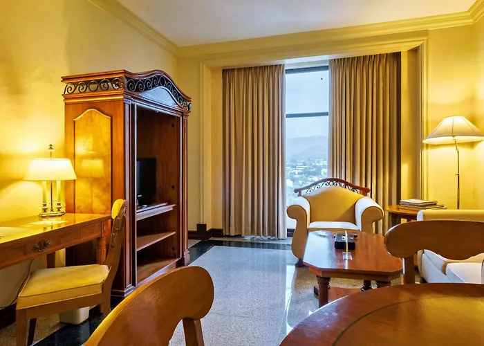 Waterfront & Casino Hotel 4*