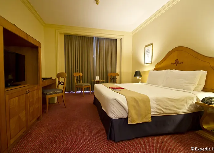 Hotel Waterfront & Casino Cebu